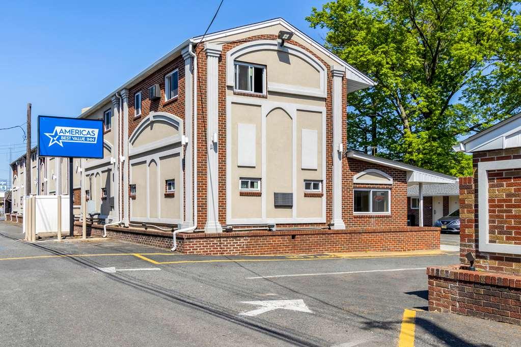 Americas Best Value Inn Avenel Woodbridge Екстериор снимка
